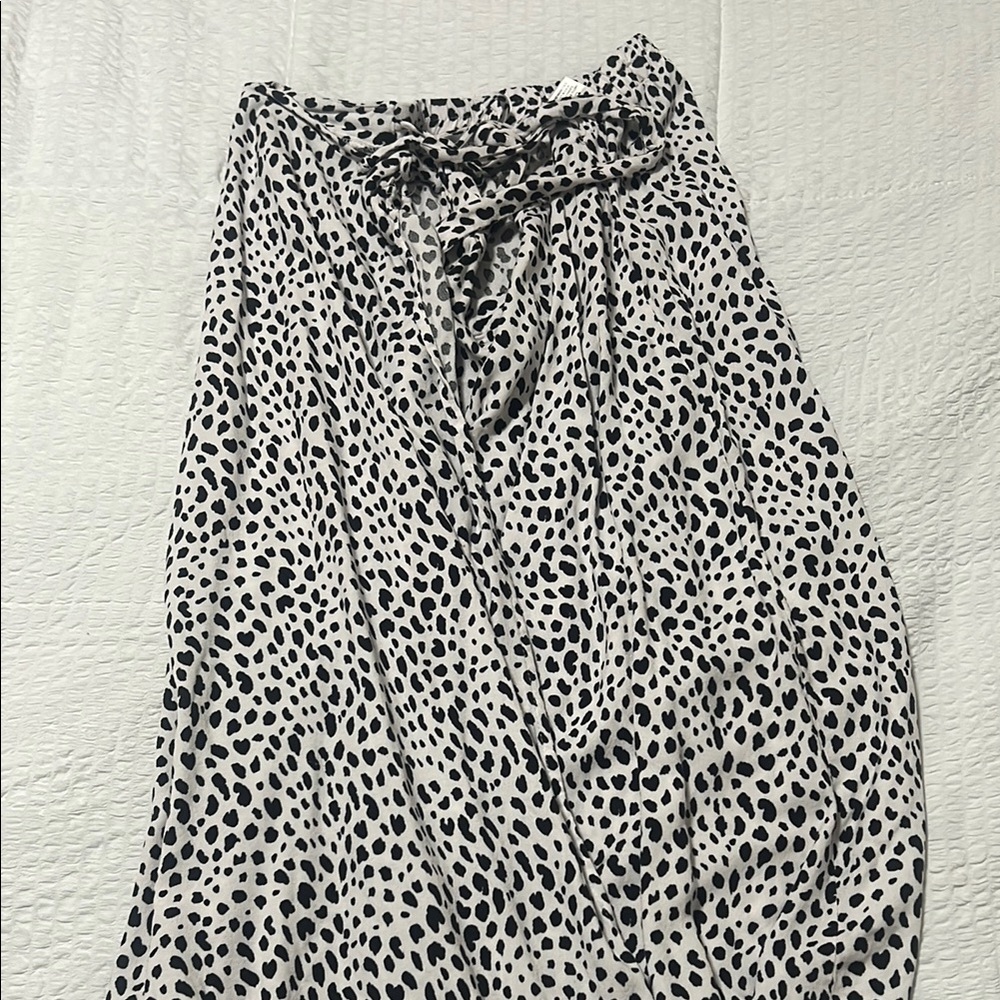 URBAN Romantics Black and White Midi Bubble Skirt
